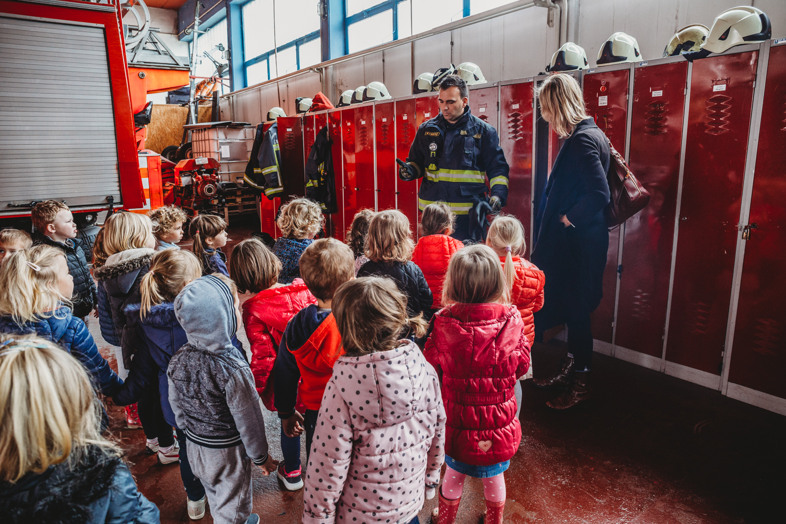 Mališani iz Dječjeg vrtića Cipelica posjetili vatrogasce