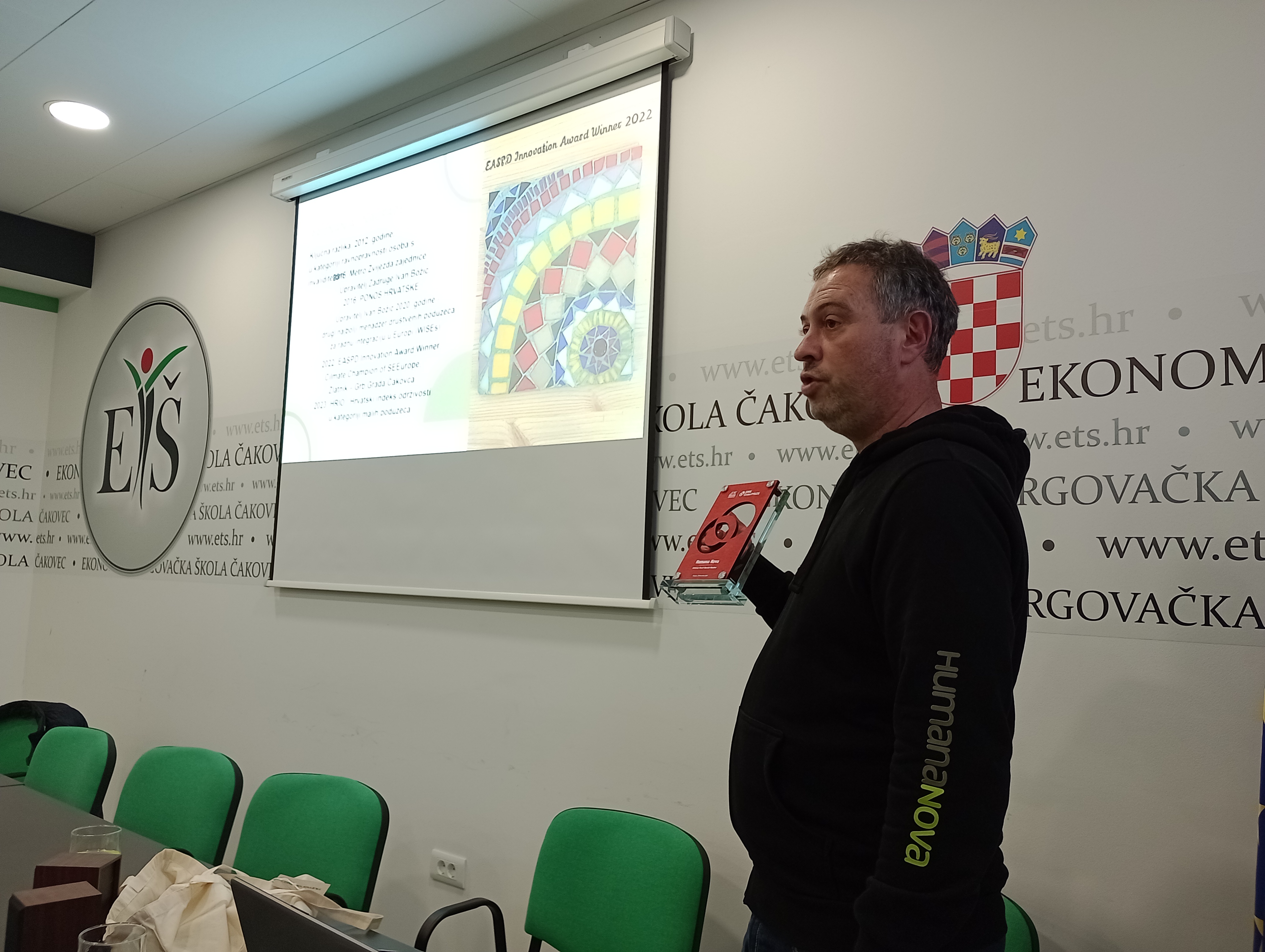 EKONOMSKA I TRGOVAČKA ŠKOLA Održan stručni skup Međužupanijskog stručnog vijeća
