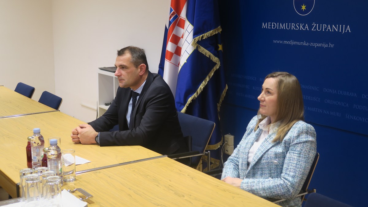 Župan Posavec primio juniorske državne prvake u kuglanju iz KK Željezničara