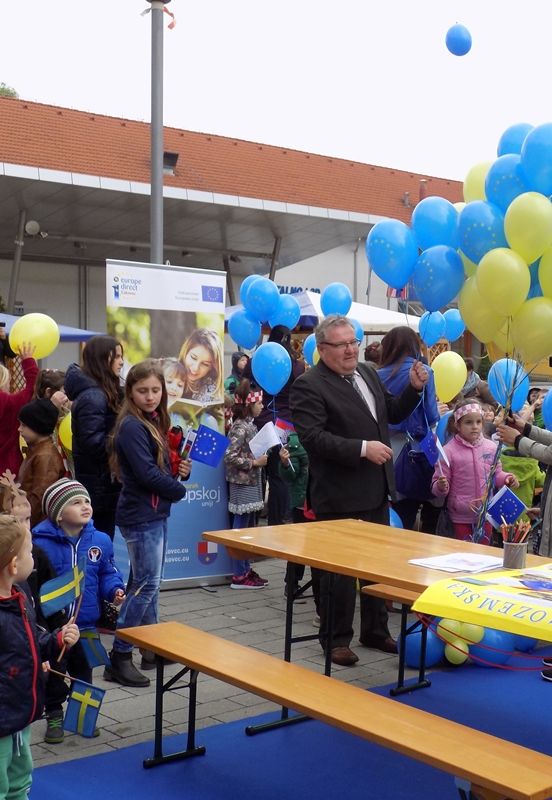 348215119dscn1558522723