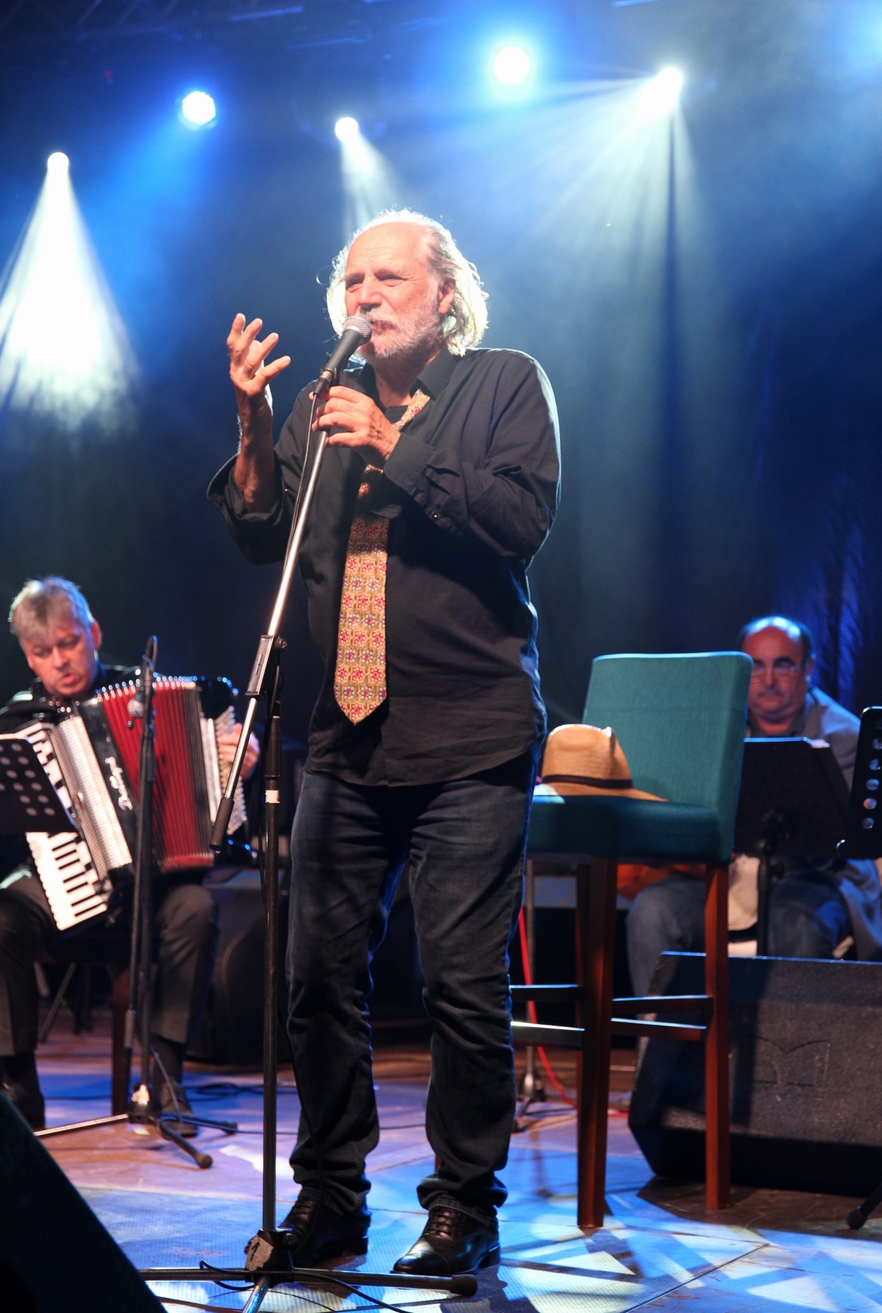 Koncert Rade Šerbedžije i Zapadnog kolodvora na Trgu Republike u Čakovcu