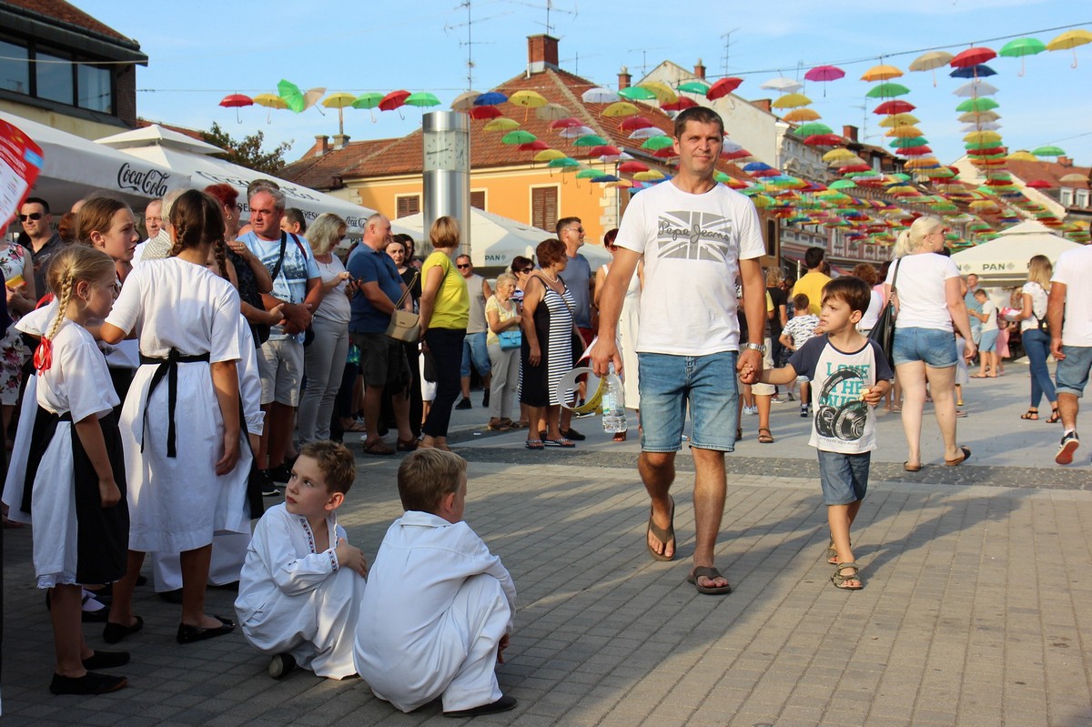 Tri međimurska KUD-a predstavila međimursku tradiciju na Porcijunkulovom