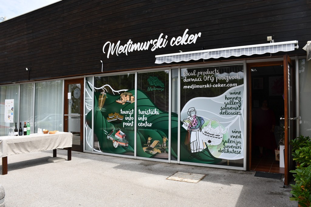 TERME SVETI MARTIN ‘Međimurski ceker’ – turistički info centar i dućan s domaćim proizvodima TERME SVETI MARTIN ‘Međimurski ceker’ – turistički info centar i dućan s domaćim proizvodima