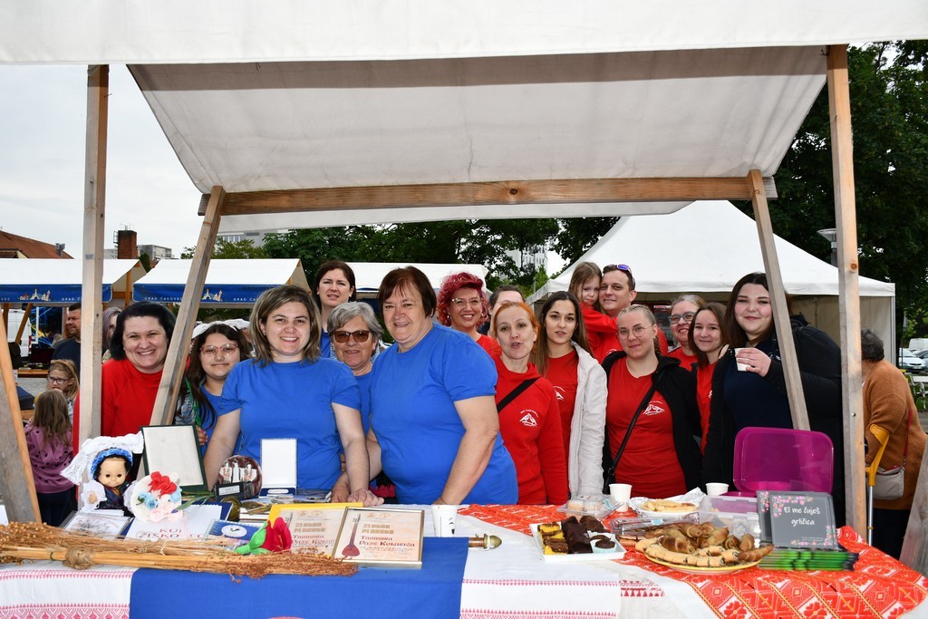 Festival jagoda, cvijeća i tradicije