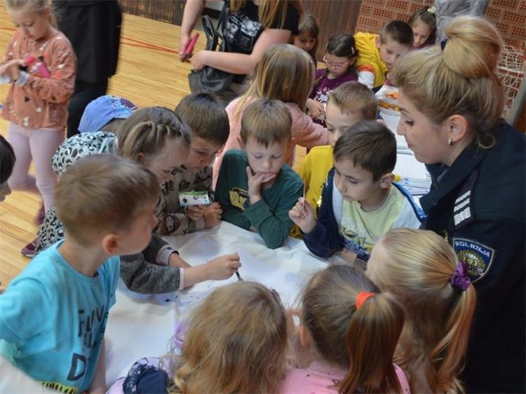 Zvjezdice posjetile Policijsku upravu međimursku