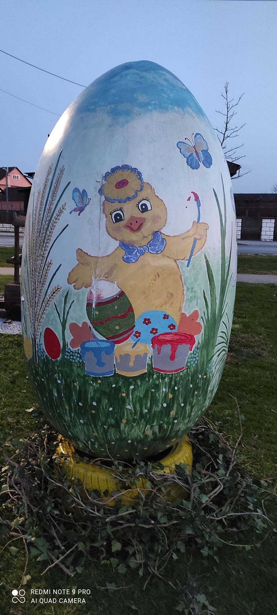 Park u Gardinovcu zasjao u uskrsnom ruhu: Stigle proljetne vile, zečići, jaja, pilići…