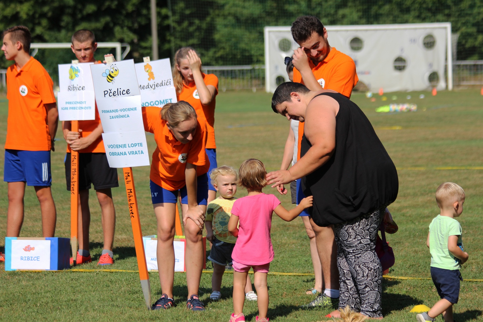 Vesela škola nogometa u Malom Mihaljevcu