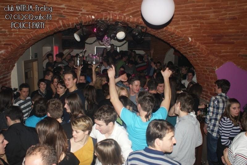 slika0092 Antrum (Subota, 7.1.2012) slika0092 Antrum (Subota, 7.1.2012)