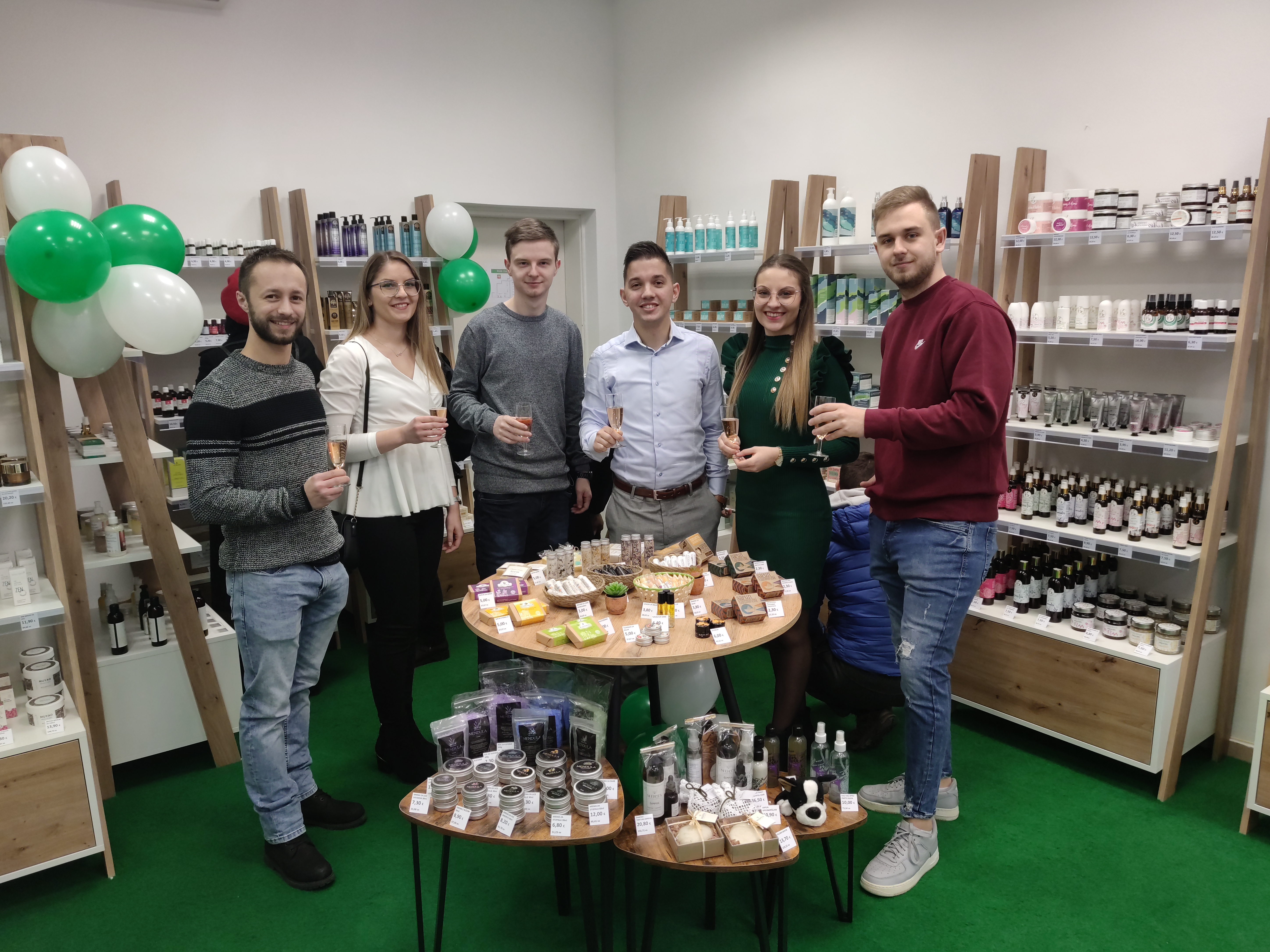 crosmetica otvorenje