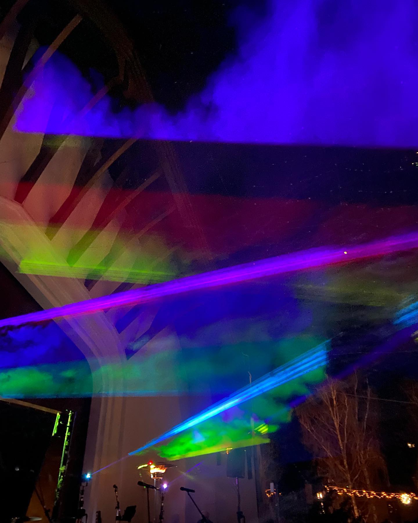 BEZ VATROMETA, ALI… U Lendavi u novu godinu ušli atraktivnim laserskim showom!