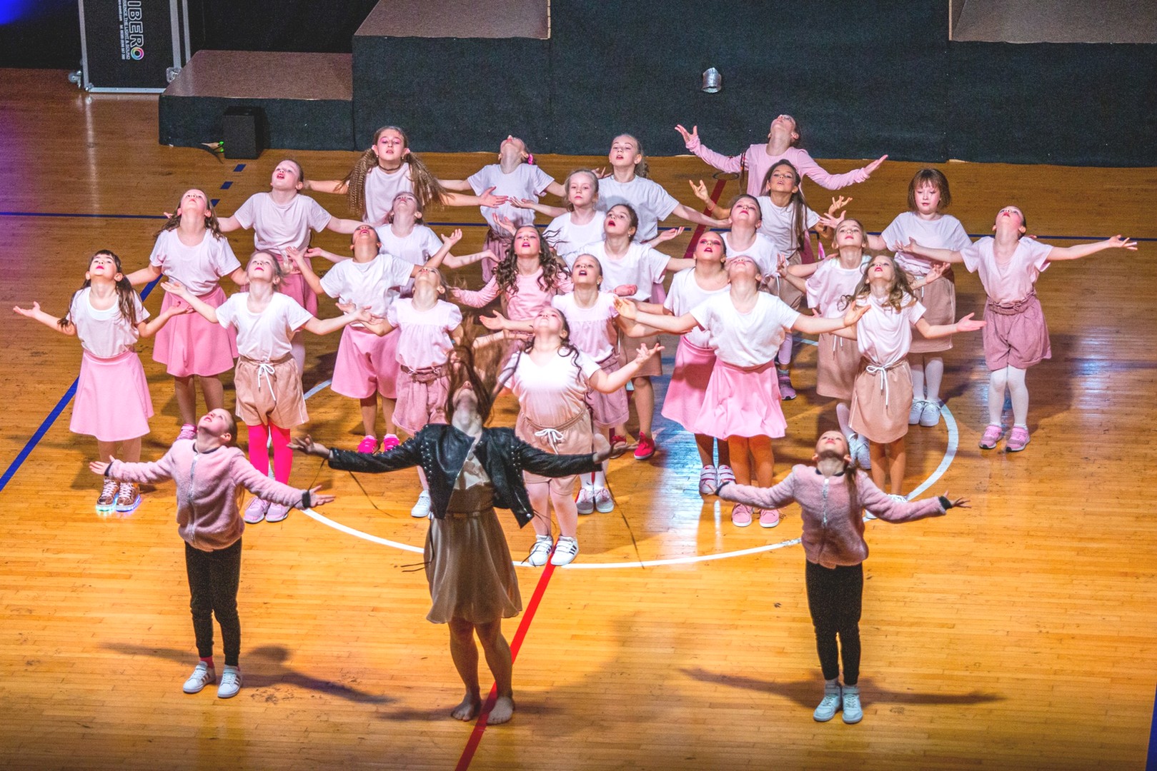 Plesni studio Korak produkcijom humanitarnog karaktera proslavio pet godina rada