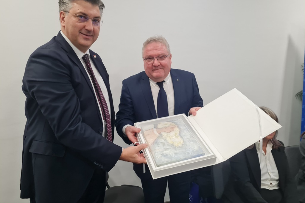 PLENKOVIĆ U MEĐIMURJU ‘HDZ ulazi u osmu godinu vlasti na nacionalnoj razini sa snažnom potporom’ PLENKOVIĆ U MEĐIMURJU ‘HDZ ulazi u osmu godinu vlasti na nacionalnoj razini sa snažnom potporom’