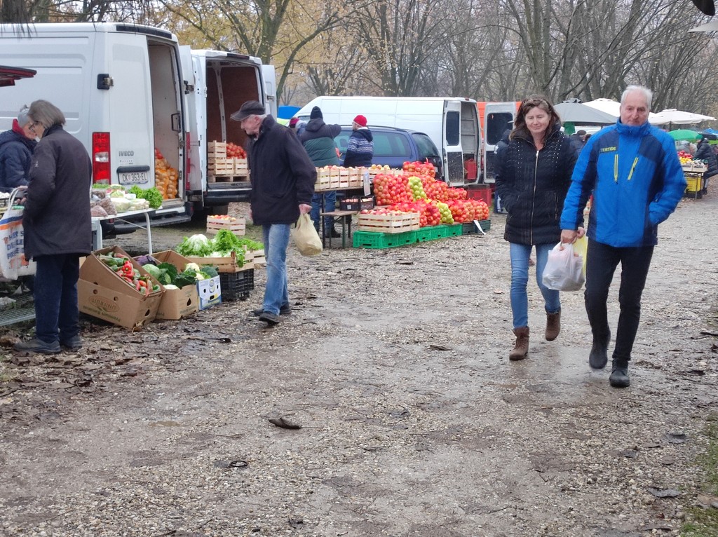 ČAKOVEČKI SAJAM Nema čega nema pa čak i – božićnih žaruljica!