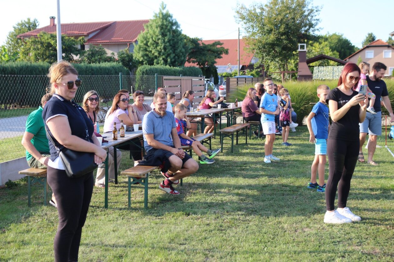 čoski kot (33) čoski kot (33)