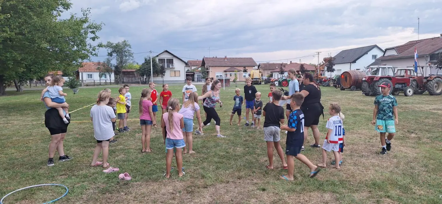 črna pešta seoske igre, sveta marija (5) črna pešta seoske igre, sveta marija (5)