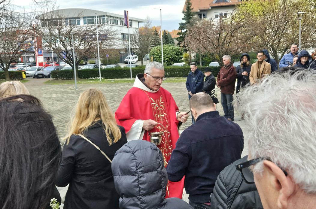 cvjetnica crkva Svetog Antuna Padovanskog (12) cvjetnica crkva Svetog Antuna Padovanskog (12)