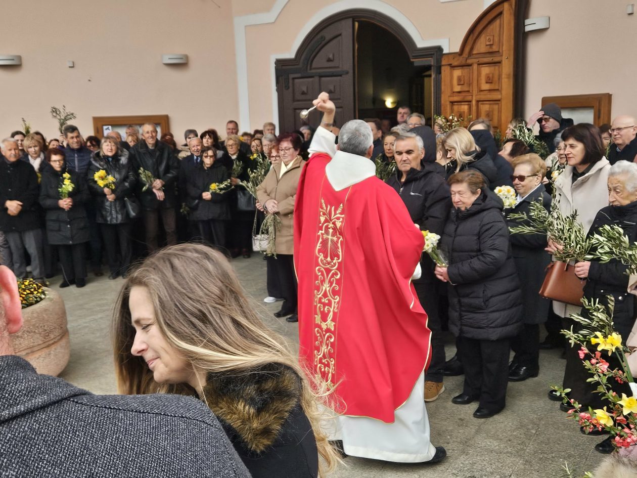 cvjetnica crkva Svetog Antuna Padovanskog (4) cvjetnica crkva Svetog Antuna Padovanskog (4)