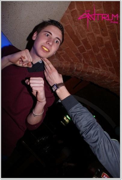 slika0054 Antrum (Subota, 19.1.2013) slika0054 Antrum (Subota, 19.1.2013)