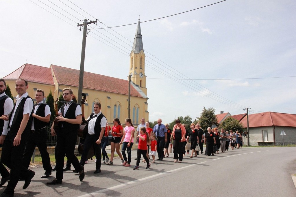 Mještani mimohodom obilježili Dan Macinca i proslavili blagdan Velike Gospe uz izložbu ‘Macinec na biciklima’