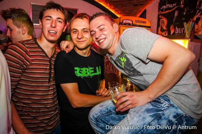 slika00035 Antrum (Subota, 28.6.2014. – Sandra Afrika)