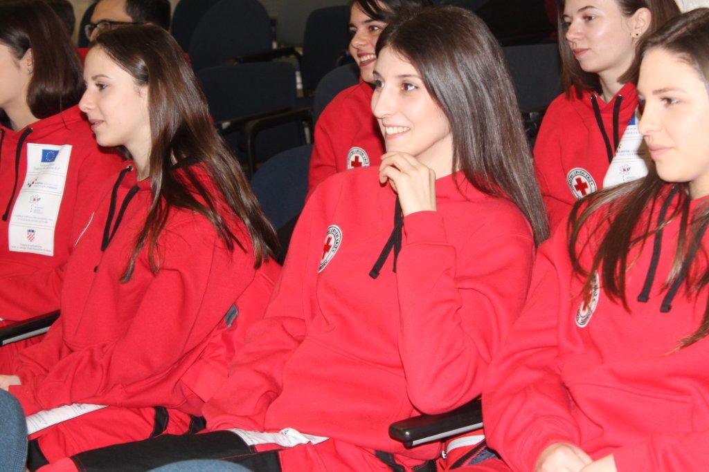 Crveni križ Čakovec: Dvadeset mladih osposobljeno za nedaće