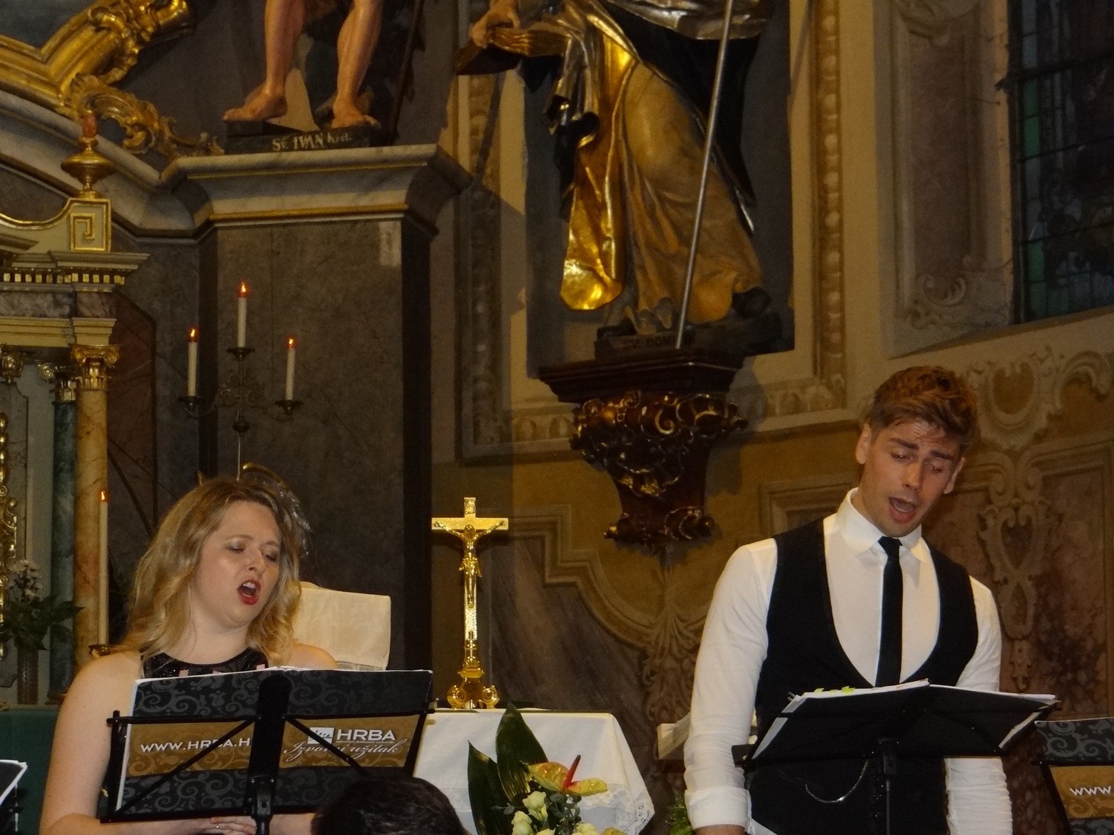 FOTO Koncert za pradedeka: Unuka Ivana Mustača-Kantora pjevala povodom otkrivanja njegove biste FOTO Koncert za pradedeka: Unuka Ivana Mustača-Kantora pjevala povodom otkrivanja njegove biste