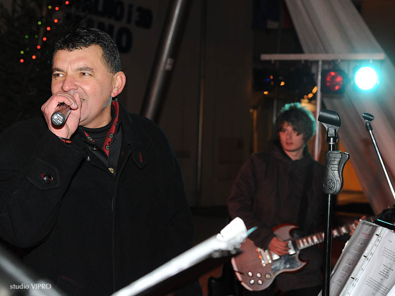 330114048dsc0479962746