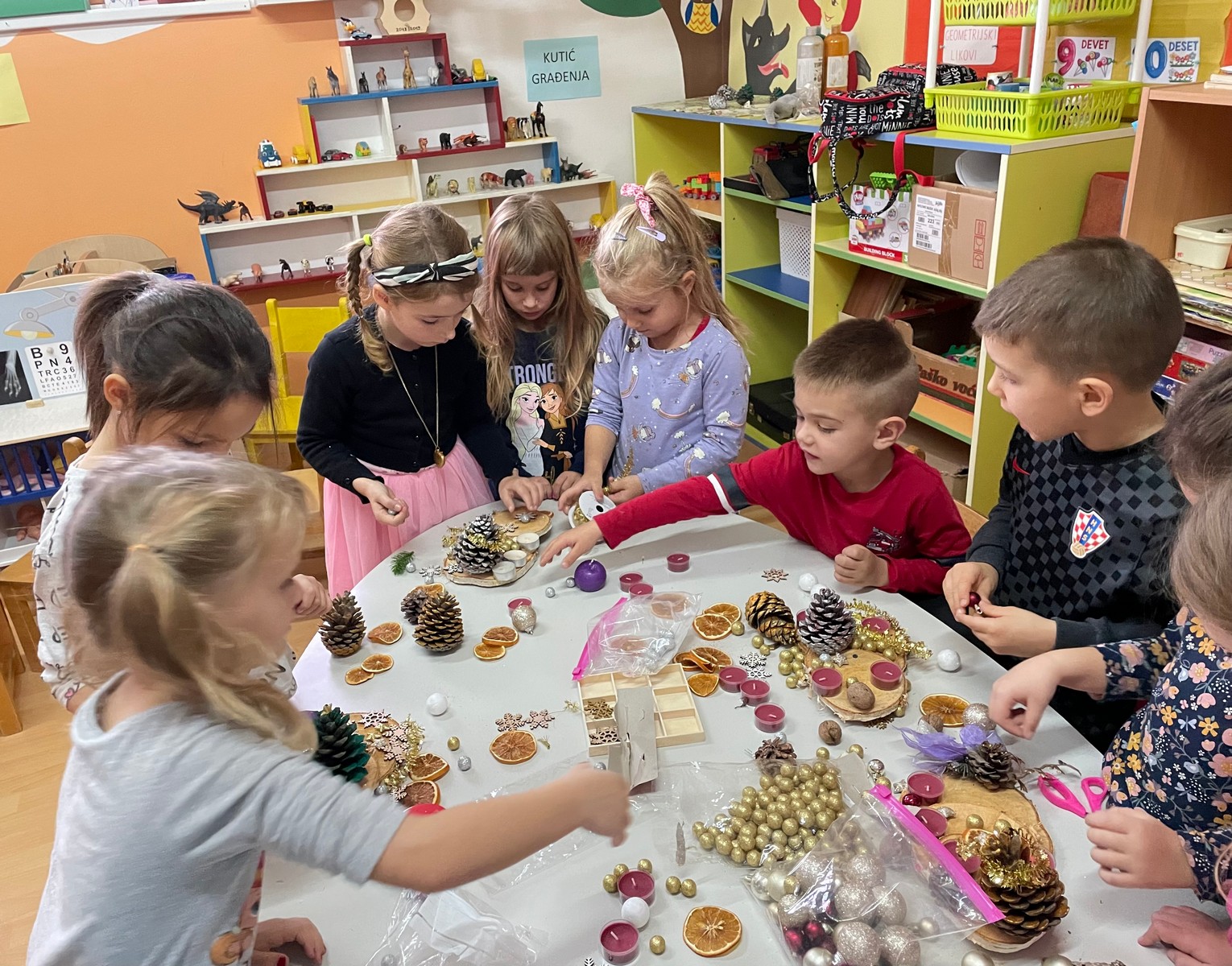 FOTO Kreativno blagdansko druženje djece i roditelja iz Dječjeg vrtića ‘Ribica’