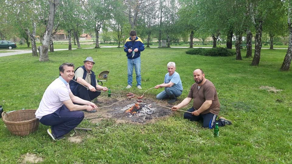 FOTO Članovi KUD-a Mihovljan su ovih dana uredili park unatoč korona krizi