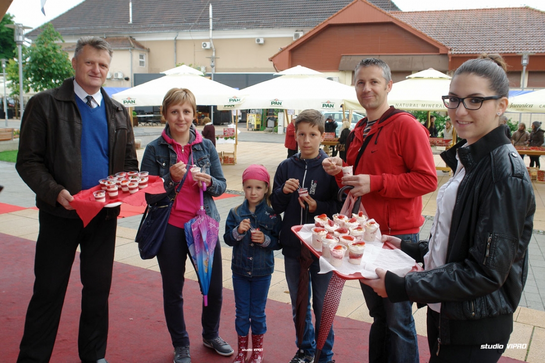 292812083dsc01022647587