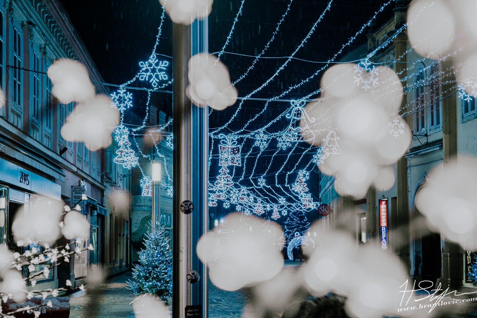 SNJEŽNA IDILA Advent u gradu Zrinskih iz objektiva Stjepana Hranilovića