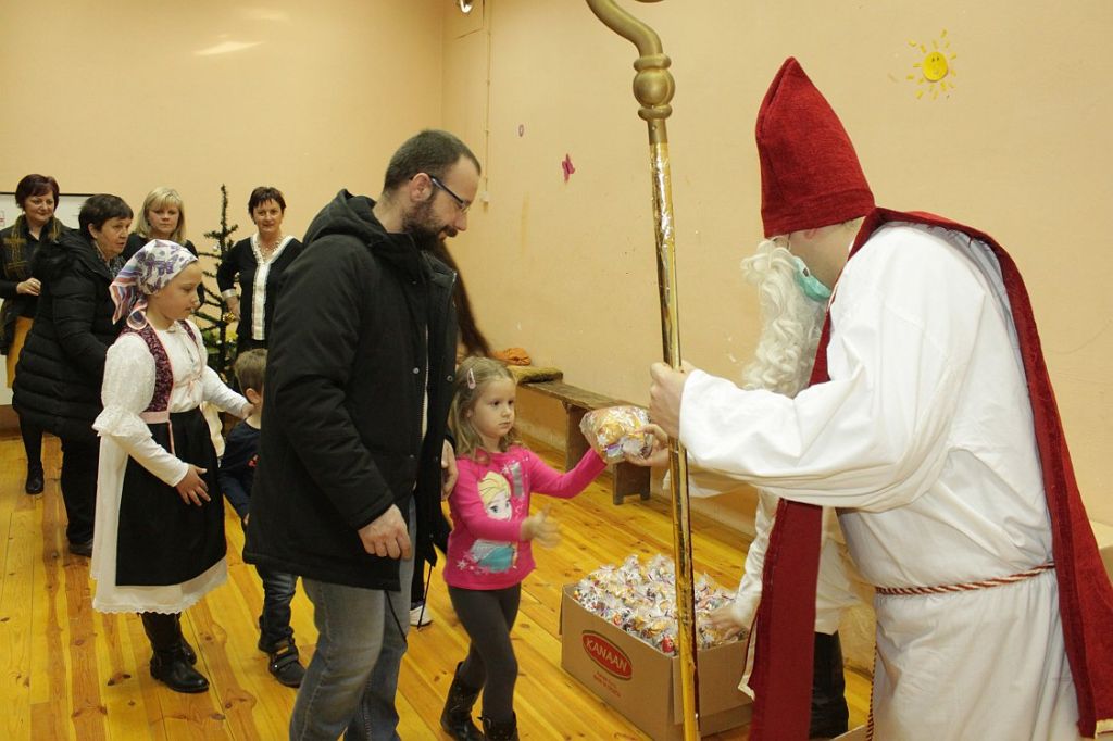 161204svnikoladpustakovec341023