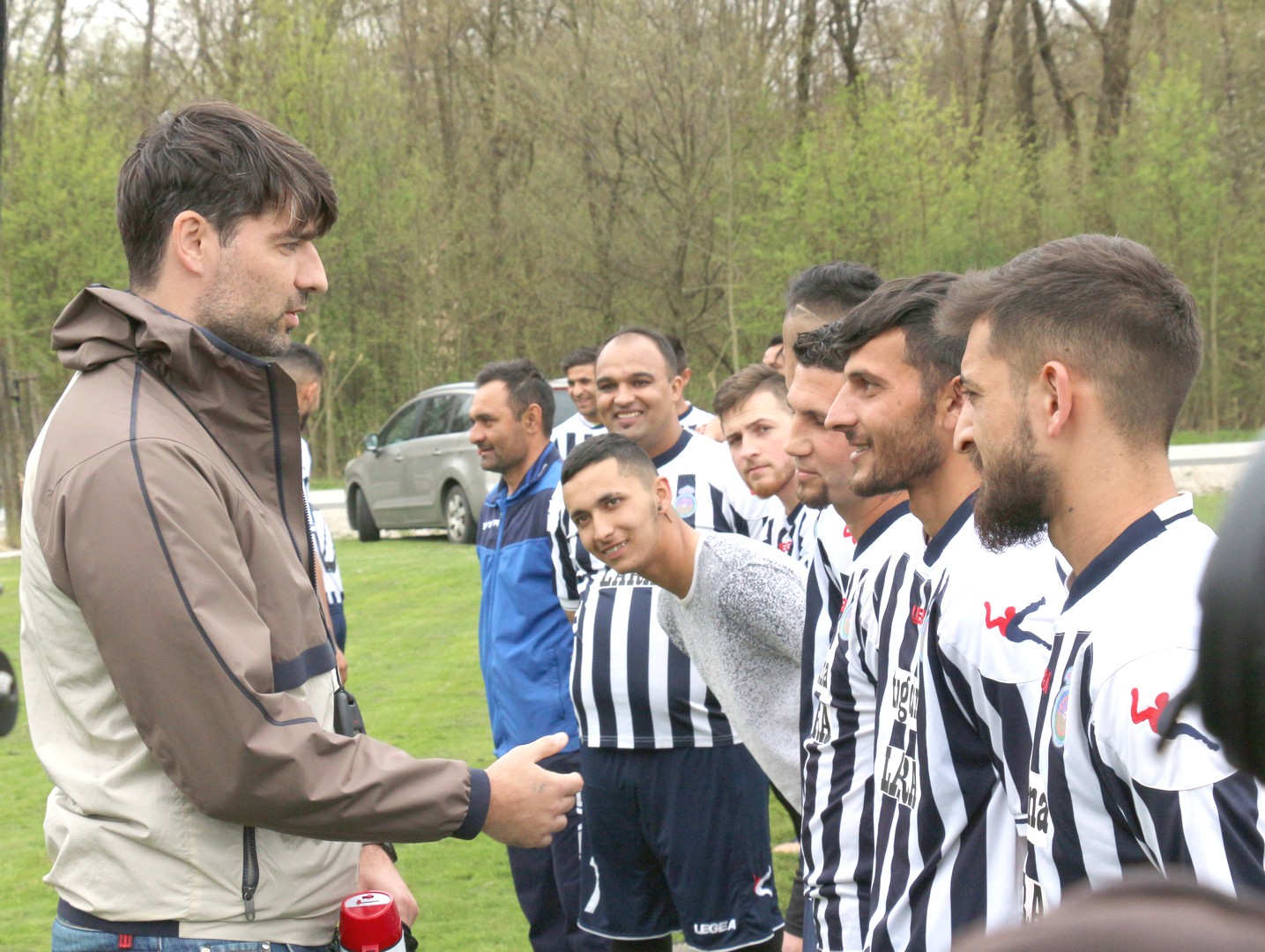 Vatrena atmosfera u Badličanu: Svi su došli vidjeti Vedrana Ćorluku u dresu Paraga