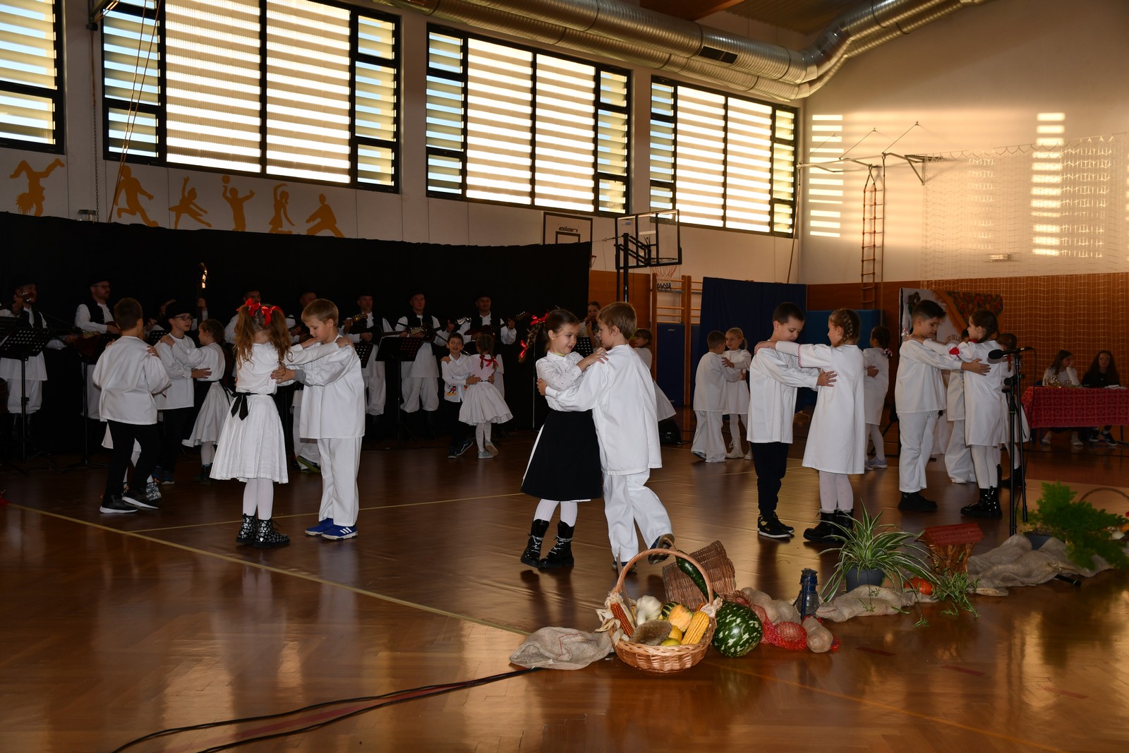 ČUVARI TRADICIJE Godišnja priredba KUD-a Belica