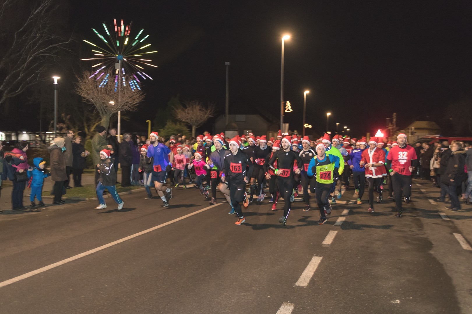 Sajam i božićna utrka privukli mnoštvo u centar Kotoribe