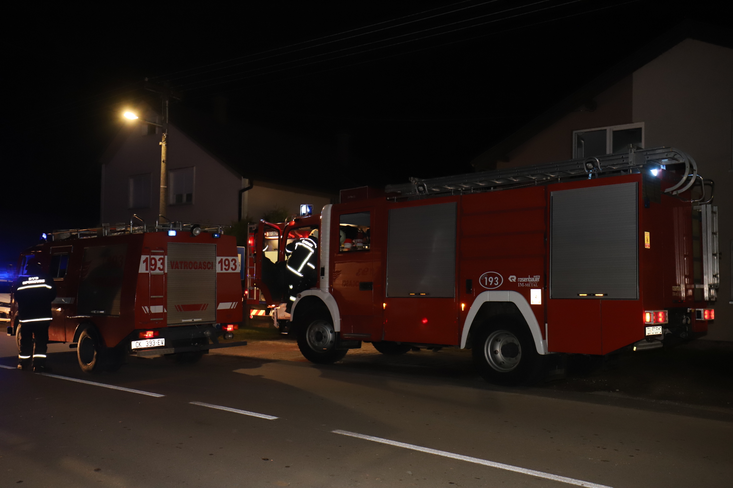 Požar staračkog doma u Otoku: Vatrogasci evakuirali 17 štićenika!