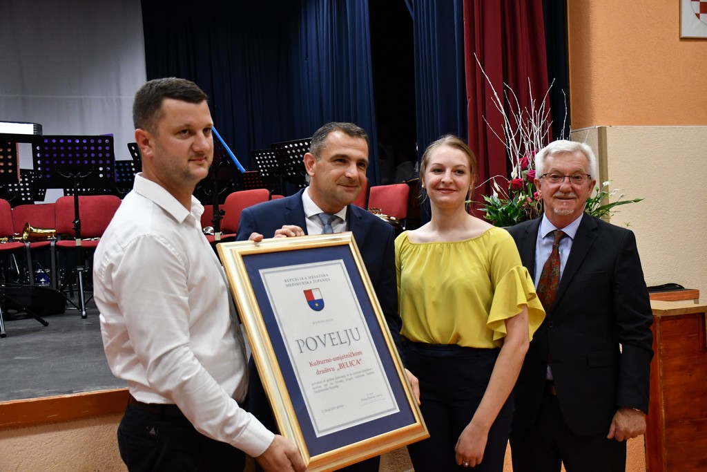 SVEČANA SJEDNICA Zahvalnice općine primili NK BSK Belica, KUD Belica i Udruga žena Belica SVEČANA SJEDNICA Zahvalnice općine primili NK BSK Belica, KUD Belica i Udruga žena Belica