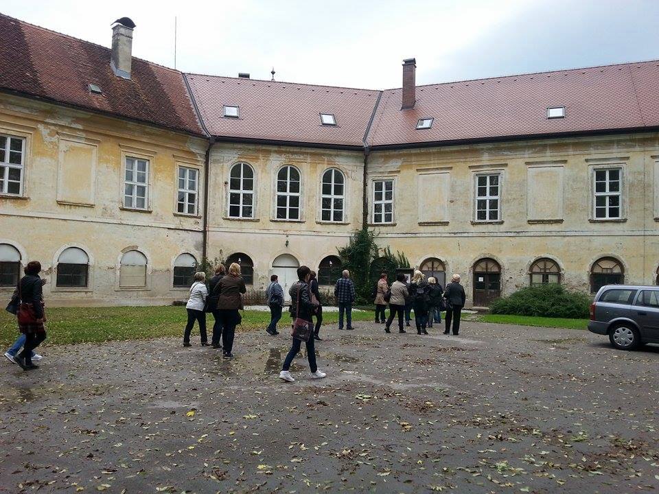 1203224774418238904719146112106