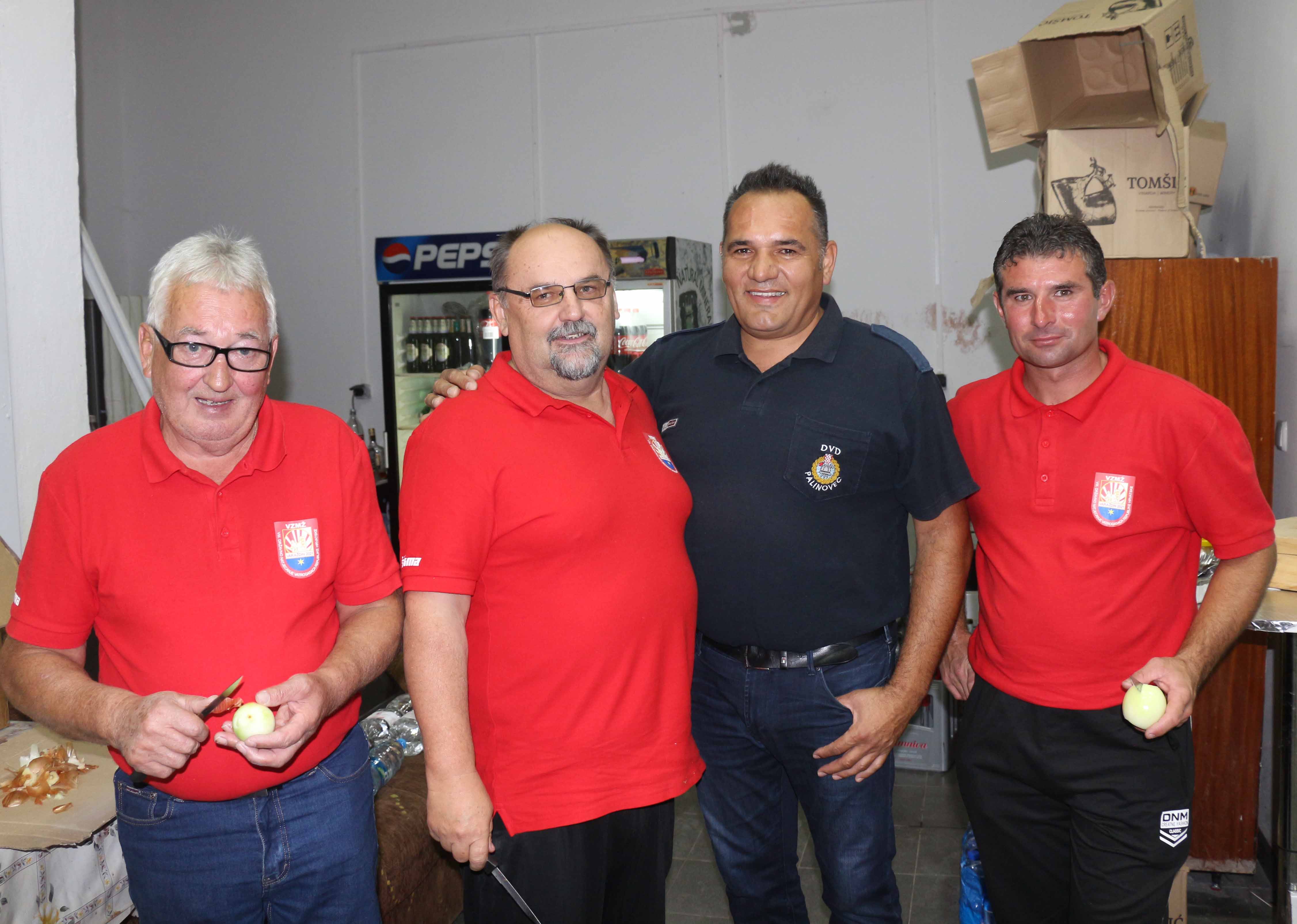 DVD PALINOVEC Povodom fantastične natjecateljske godine organizirali završno druženje