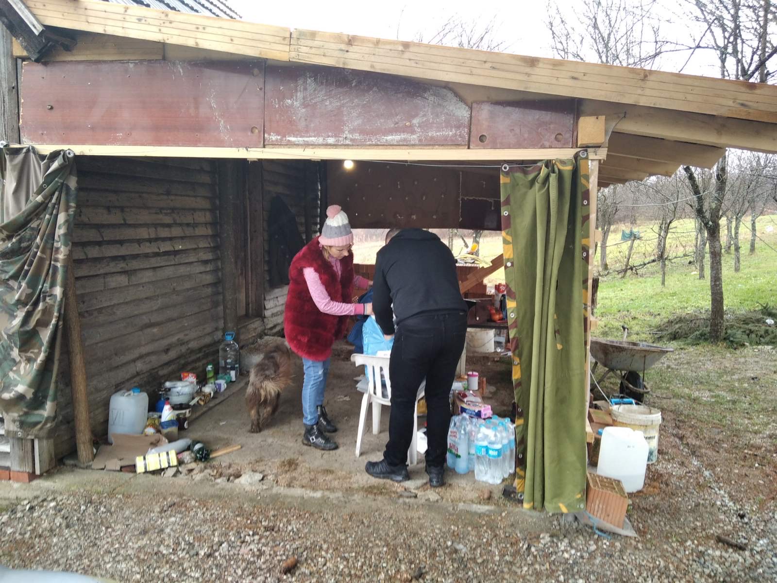 Članovi Biciklističkog kluba Prelog s dva kombija punih potrepština pomogli stradalima