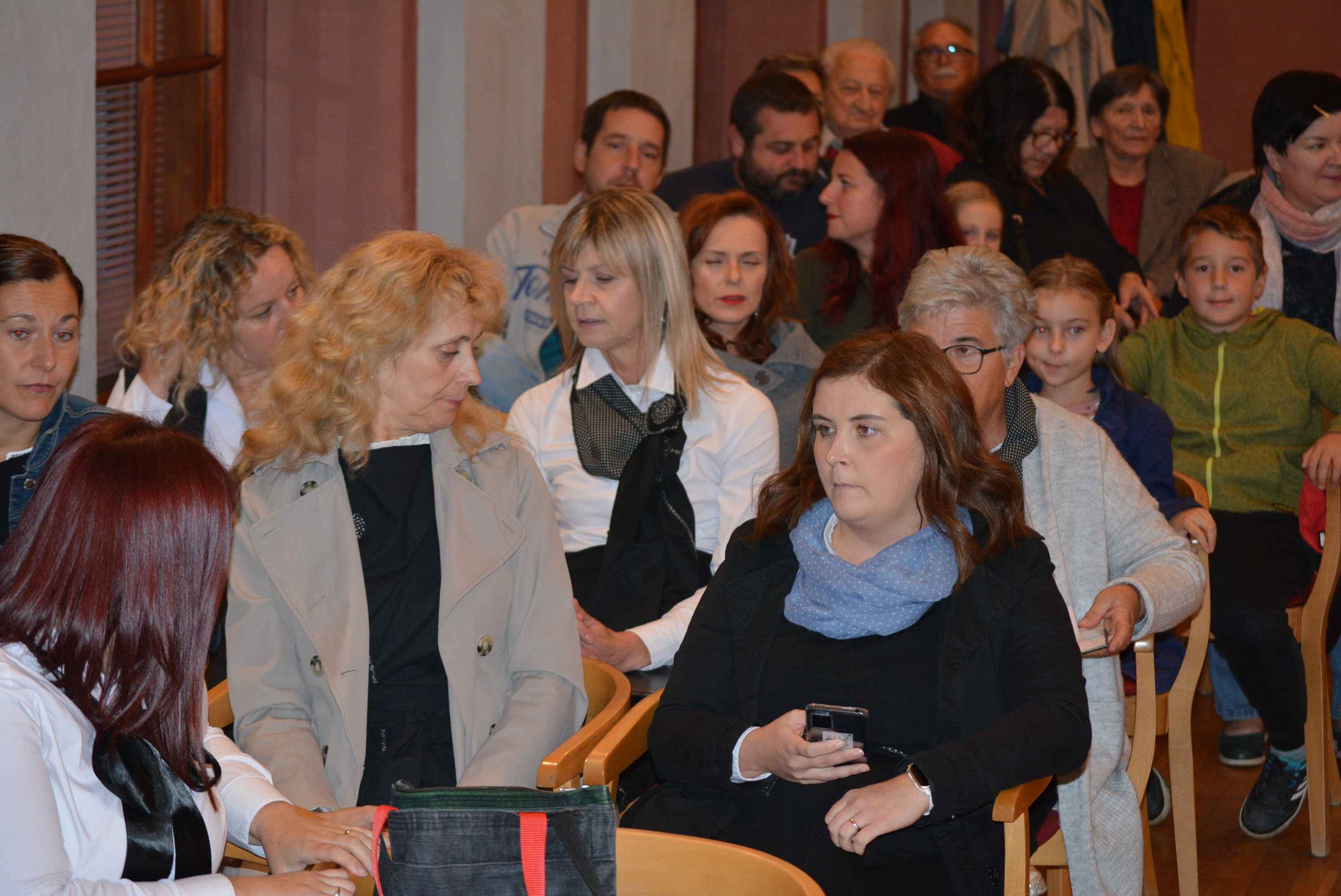 FOTO/VIDEO Divno glazbeno putovanje na godišnjem koncertu ženske vokalne skupine KUU ‘Veseli Međimurci’
