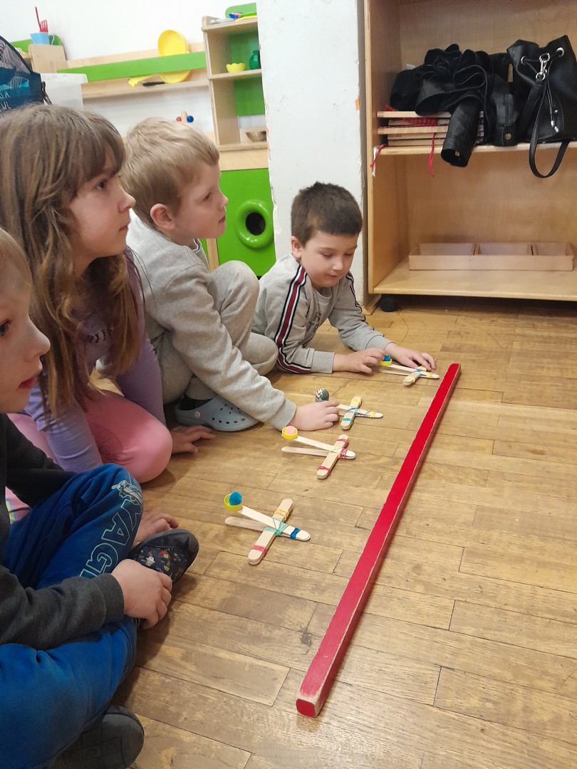 VRTIĆ MASLAČAK Održali zanimljivu radionicu za djecu pod nazivom ‘Što leti dalje’