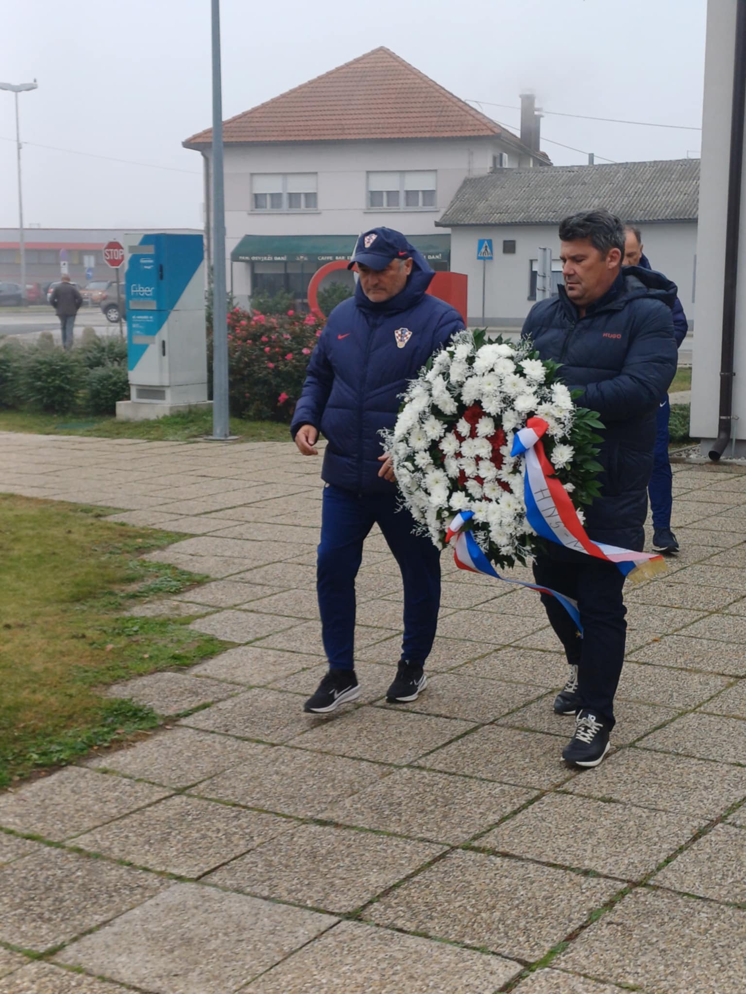 d2b63b65-8b77-4fe8-8bea-a8ca3c26c941