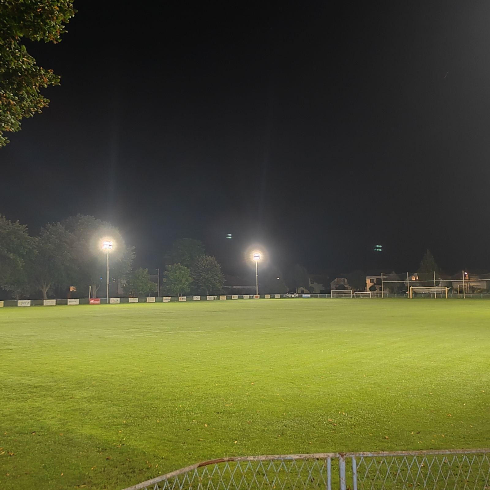 Navodnjavanje i zamjena reflektora na nogometnim terenima NK-a Dubravčan