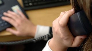 telefoniranjeprisluskivanje2014