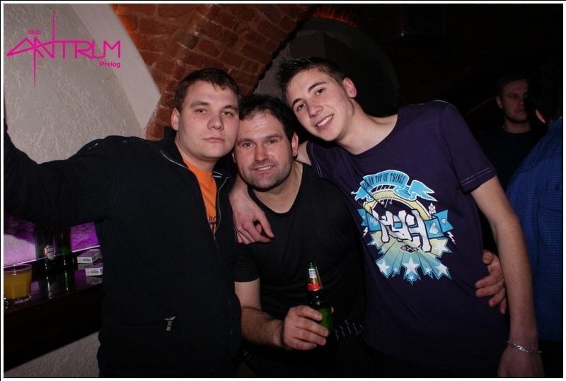 slika0068 Antrum (Subota, 5.1.2013.) slika0068 Antrum (Subota, 5.1.2013.)
