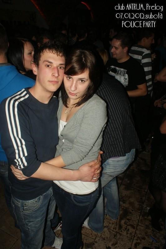 slika0076 Antrum (Subota, 7.1.2012) slika0076 Antrum (Subota, 7.1.2012)