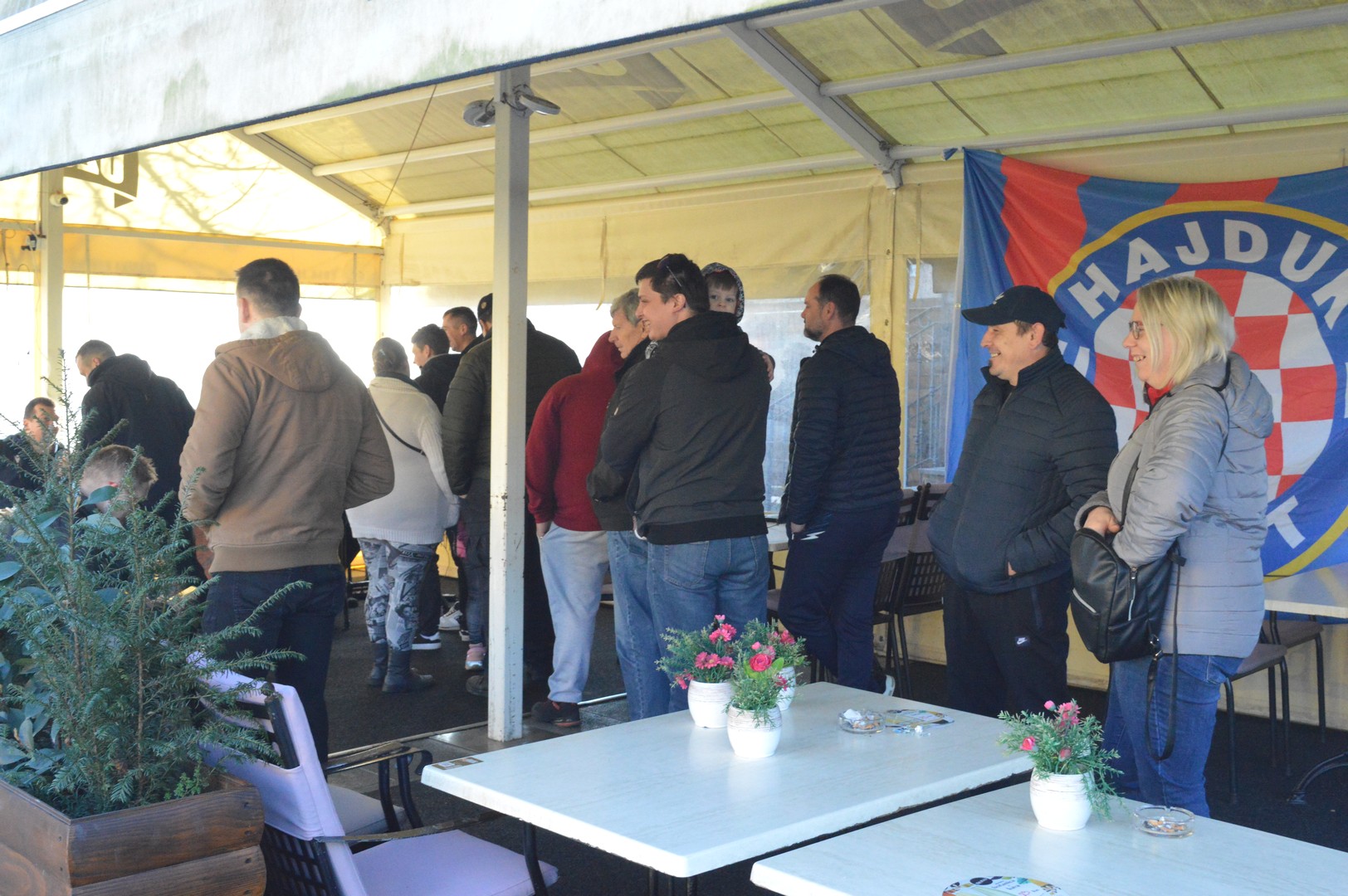 Gužve od ranog jutra: U Prelogu traje učlanjivanje u Hajduk!