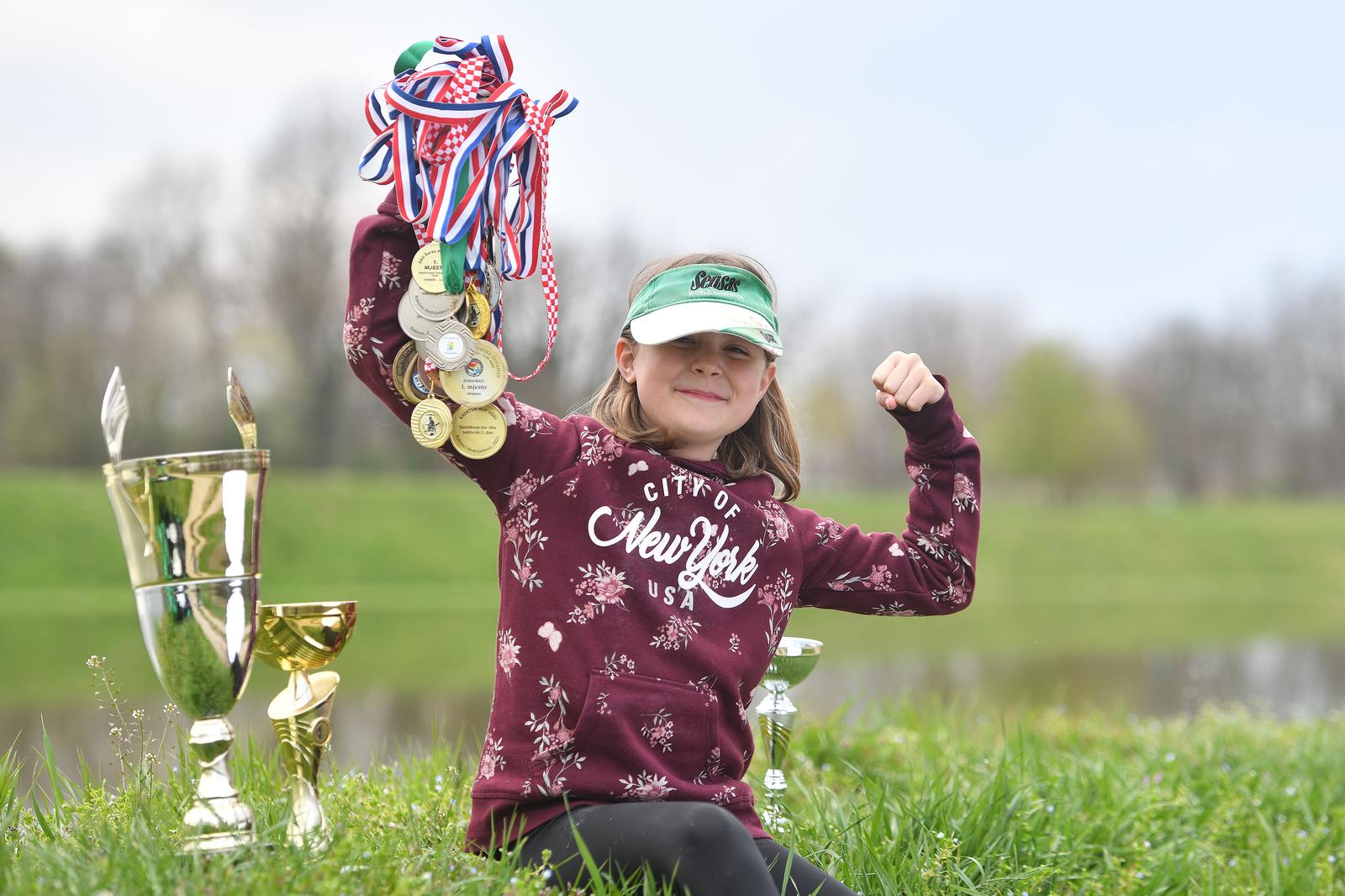 HANA HORVAT IZ PRELOGA Veliki ribički talent: Primila je poziv za U-15 reprezentaciju i putuje u Portugal! HANA HORVAT IZ PRELOGA Veliki ribički talent: Primila je poziv za U-15 reprezentaciju i putuje u Portugal!