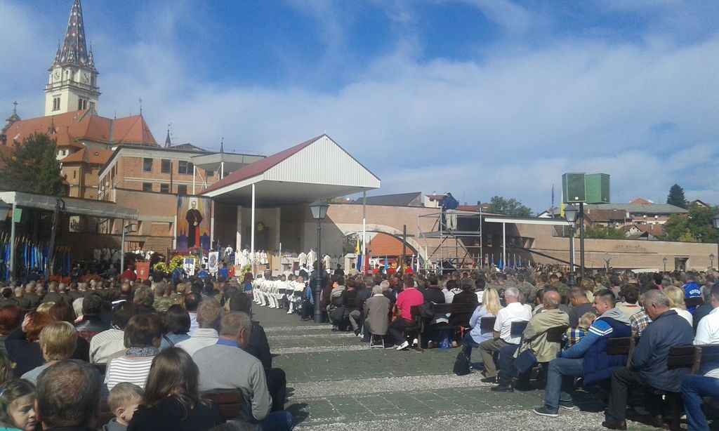 20151004112028305833